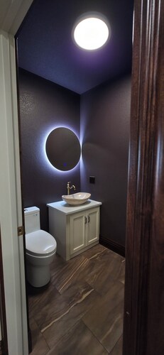 Remodeled Victorian 3-bedroom house with AC in Trinidad / Hot Tub!