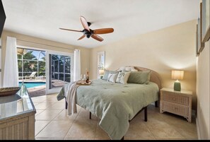 Room - Private retreat 2-bedroom house in North Fort Myers with a heated pool. (North Fort Myers)