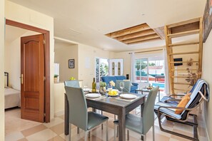 Dining - New! Villa Flor de Lis (Cala en Porter)