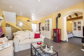 DVD player - Villa Lamar - Three Bedroom Villa, Sleeps 6 (Alayor)