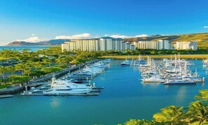 Marina - New Years Paradise Beach Vacay. Walk to Disney! 2bdrm Ocean View 1/1/27 - 1/8/27 (Kapolei)
