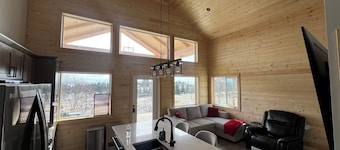 Lovely 2-bedroom house in Homer perfect for your getaway.