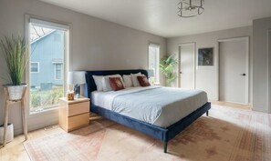 3 habitaciones, tabla de planchar con plancha, wifi y ropa de cama 