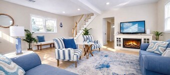 Beach House near NYC. 1 Block to Ocean. Sleeps 10