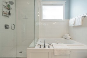 Shower, jetted bath, hair dryer, towels - Honeysuckle House-Luxury 5BR&Loft Lakefront-King Suites-Chef Kitchen-Custom Dock (Gravois Mills)