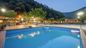 Exterior - Mungyeong Between Mountains Pet Pension (Mungyeong-si)