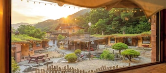 Mungyeong Between Mountains Pet Pension