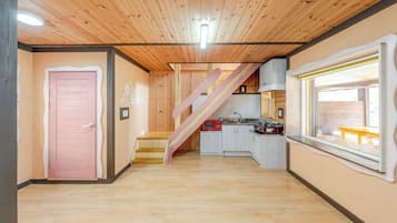 Basic-rum - 2 sovrum (Azalea Duplex Pet Room (BBQ/Terrace)) | 1 sovrum och gratis wi-fi