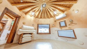 Basic Room, 2 Bedrooms (Breeze Pet Room (All-Season BBQ)) | 1 bedroom, free WiFi - Mungyeong Between Mountains Pet Pension (Mungyeong)