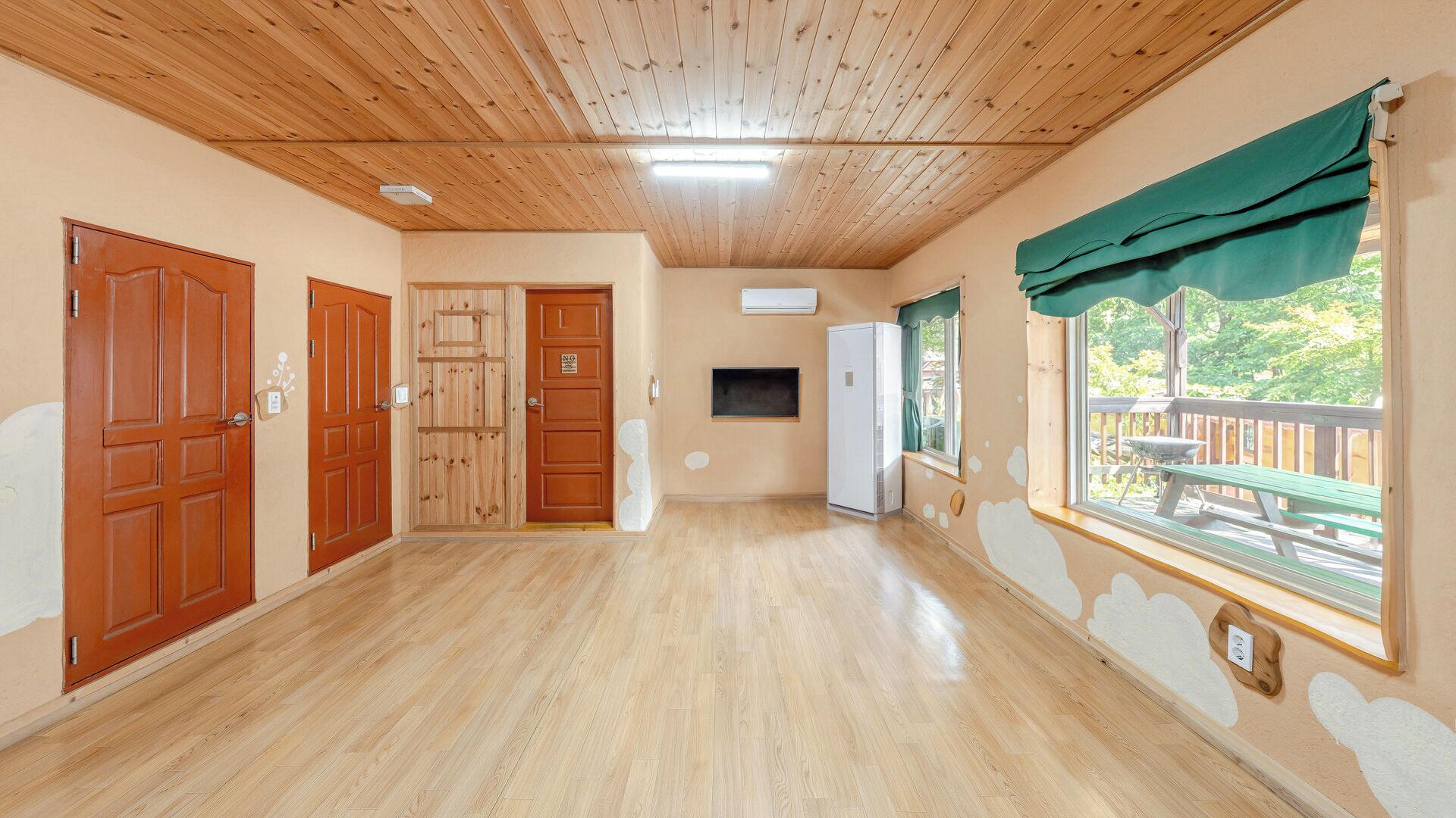 Basic Room, 1 Bedroom (Pine Aroma Duplex Pet Room (Terrace)) | 1 bedroom, WiFi (free)