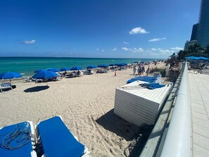 Beach - Hotel Sunny Isles (Sunny Isles Beach)