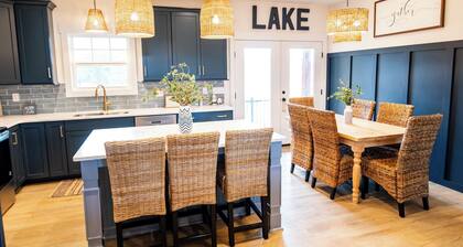 Cozy 3-bedroom house-Endless Amenities & Lake Life Living at its Best