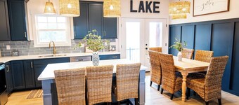 Cozy 3-bedroom house-Endless Amenities & Lake Life Living at its Best