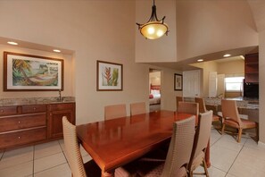 Dining - 2-bedroom Villa in Westgate Town Center Resort, Kissimmee, Orlando (Kissimmee)