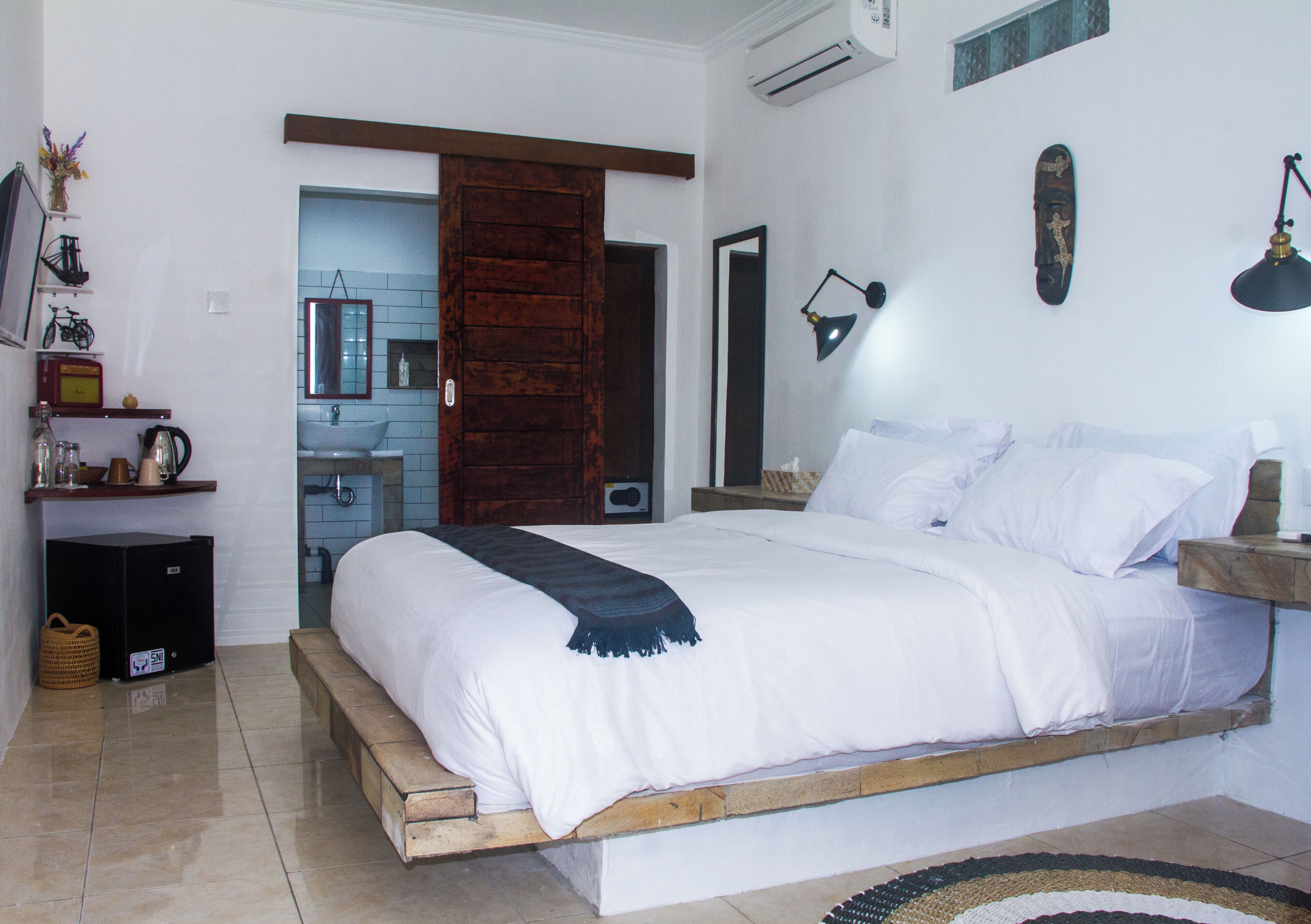 In-room safe, iron/ironing board, free WiFi, bed sheets