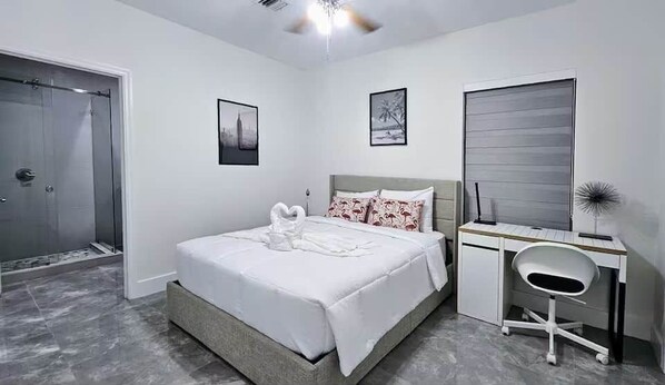 5 bedrooms, iron/ironing board, WiFi, bed sheets
