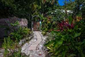 Property grounds -  Be inspired by the natural beauty of this historic getaway on the Gros Piton. (Soufriere)