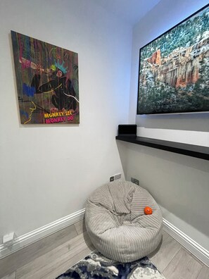 Interior - Stylish 2BR Duplex - Central & Spacious (Sunderland)