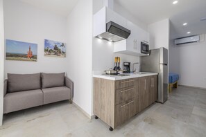 Private kitchen - New Relaxing 1BR1B Apt w/Shared Pool, BBQ & Patio (Oranjestad)