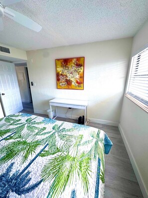 Comfort-Apartment, Balkon, Poolblick