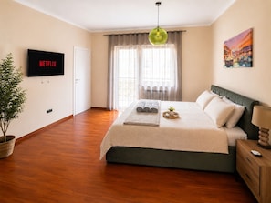 Apartment, 3 Bedrooms, City View | Select Comfort beds, in-room safe, blackout curtains, soundproofing