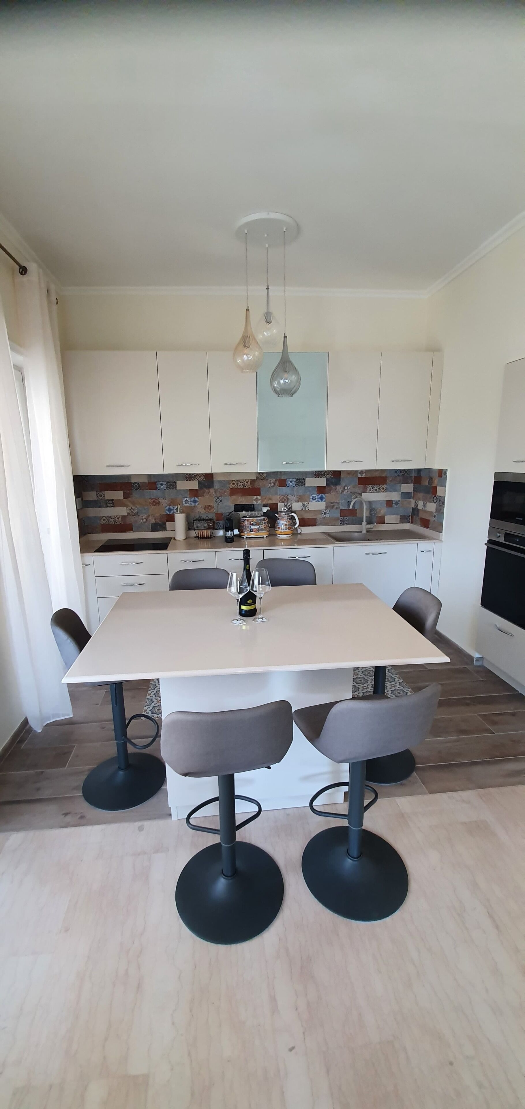 Apartment, 3 Bedrooms, City View | Private kitchen | Microwave, dishwasher, espresso maker, coffee/tea maker