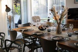 Dining - Estuary Watch - River view, Pets welcome, Family Friendly (Lelant)