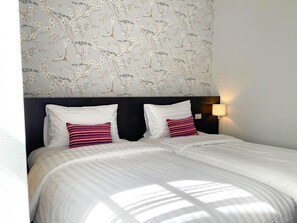 Kamar Double atau Twin Standar