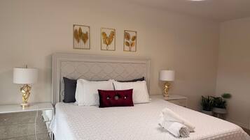 5 bedrooms, internet, bed sheets
