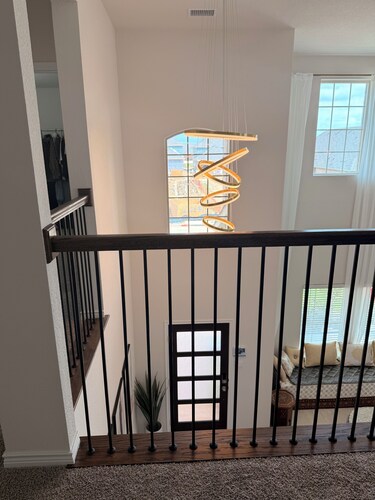 Spacious and Modern 5-bedroom in Legacy Hills, Celina