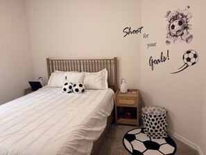 Internet, bed sheets - Spacious and Modern 5-bedroom in Legacy Hills, Celina (Celina)