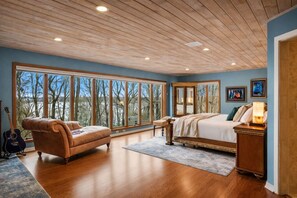 6 habitaciones, escritorio, cuna de viaje y wifi 