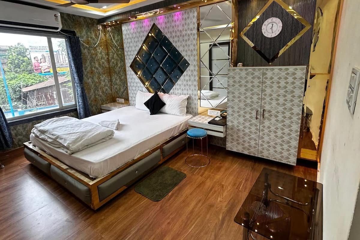 Luxury Suite, City View