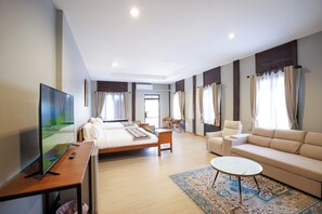 Deluxe Room, Balcony, Pool View | Desk, free WiFi - Cozy Lanna Hotel (Chiang Mai)