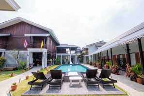 Kolam renang terbuka 