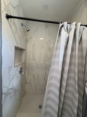 Shower, towels, toilet paper - 2-bedroom home in historic Comfort (Comfort)