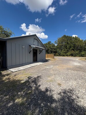 Exterior - 2-bedroom home in historic Comfort (Comfort)