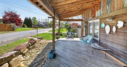 Cozy Brevard Cottage Near Pisgah