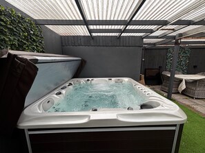 Nicht klassifiziertes Bild, 2 von 19, Schaltfläche