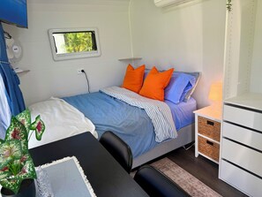 Room - Unique quirky bungalow in the heart of Howard township. (Howard)