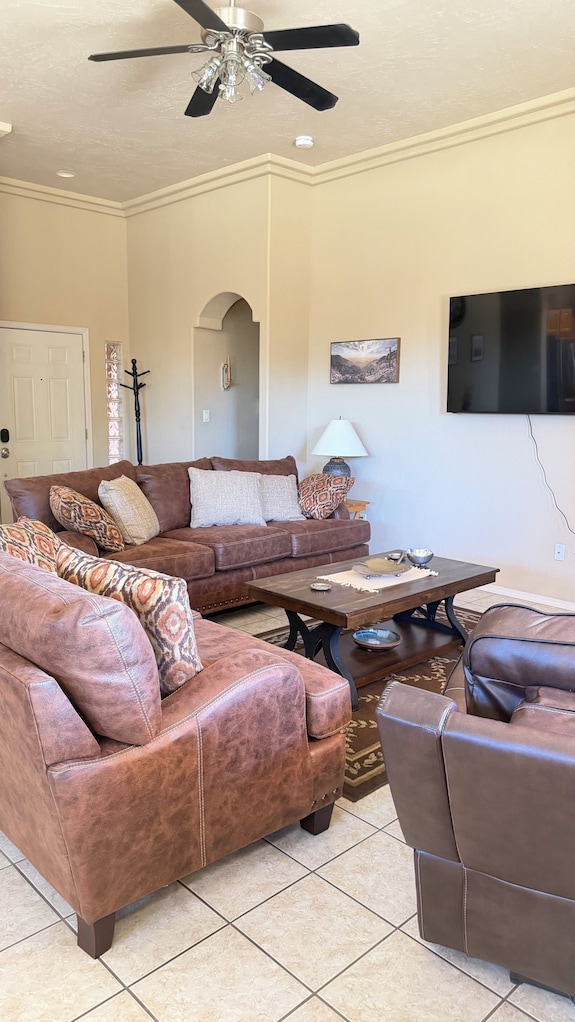Serene 3-bedroom House Perfect For Relaxing Stays In Alamogordo - Alamogordo, NM