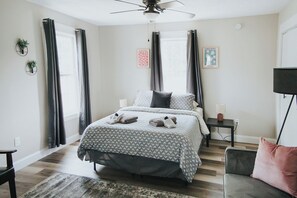 Room - 12 Min Walk to Riverfront, Mother in Law Studio (Wilmington)