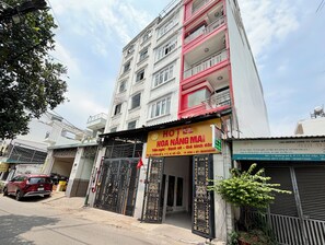 Exterior - Hoa Nang Mai Hotel (Ho Chi Minh)