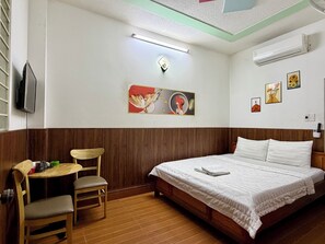 Basic Room - Hoa Nang Mai Hotel (Ho Chi Minh)