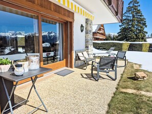 Outdoor dining - Manila 7 by Interhome (Crans-Montana)