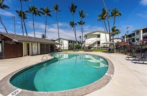 Pool - Kona Kai - Big Island - Perfect Location! Steps to cafes, shops, and waterfront! (Kailua-Kona)