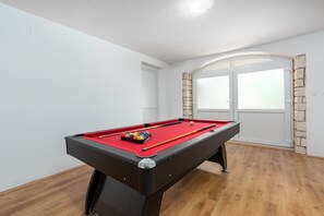 Games room - Villa Ester - Private Pool Escape for 8 (Krsan)
