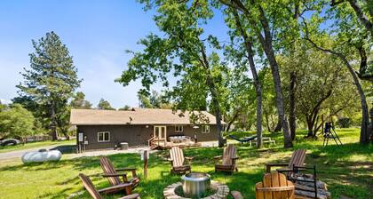 Cozy Cabin! BBQ • Spa • Fire Pit • Kids Play Zone