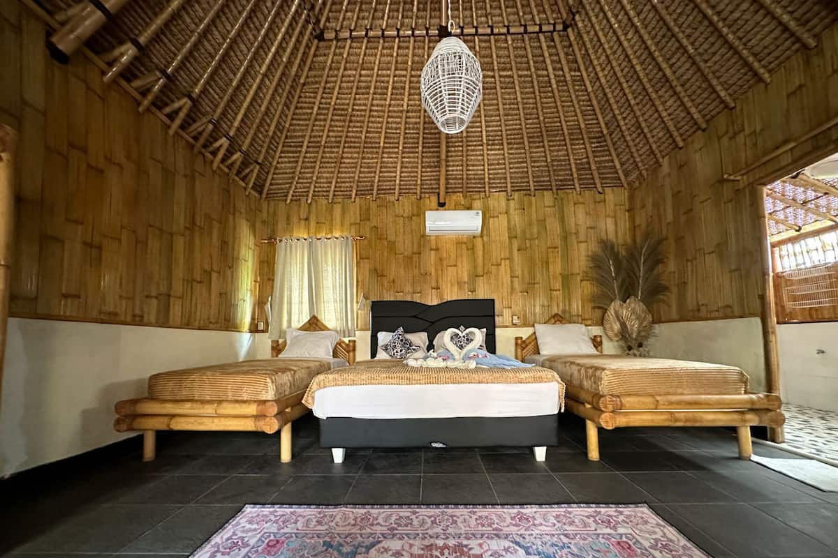 Family Room, Beach View