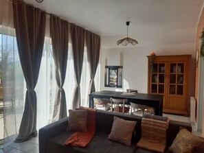 Imagen sin descripción, 3 de 16, botón